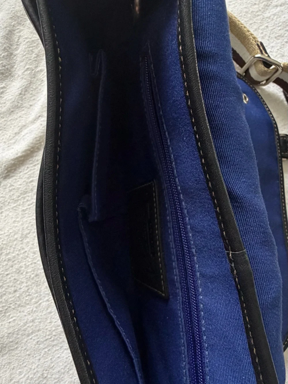 Vintage Coach Black Leather Crossbody Bag with Striped Strap for women